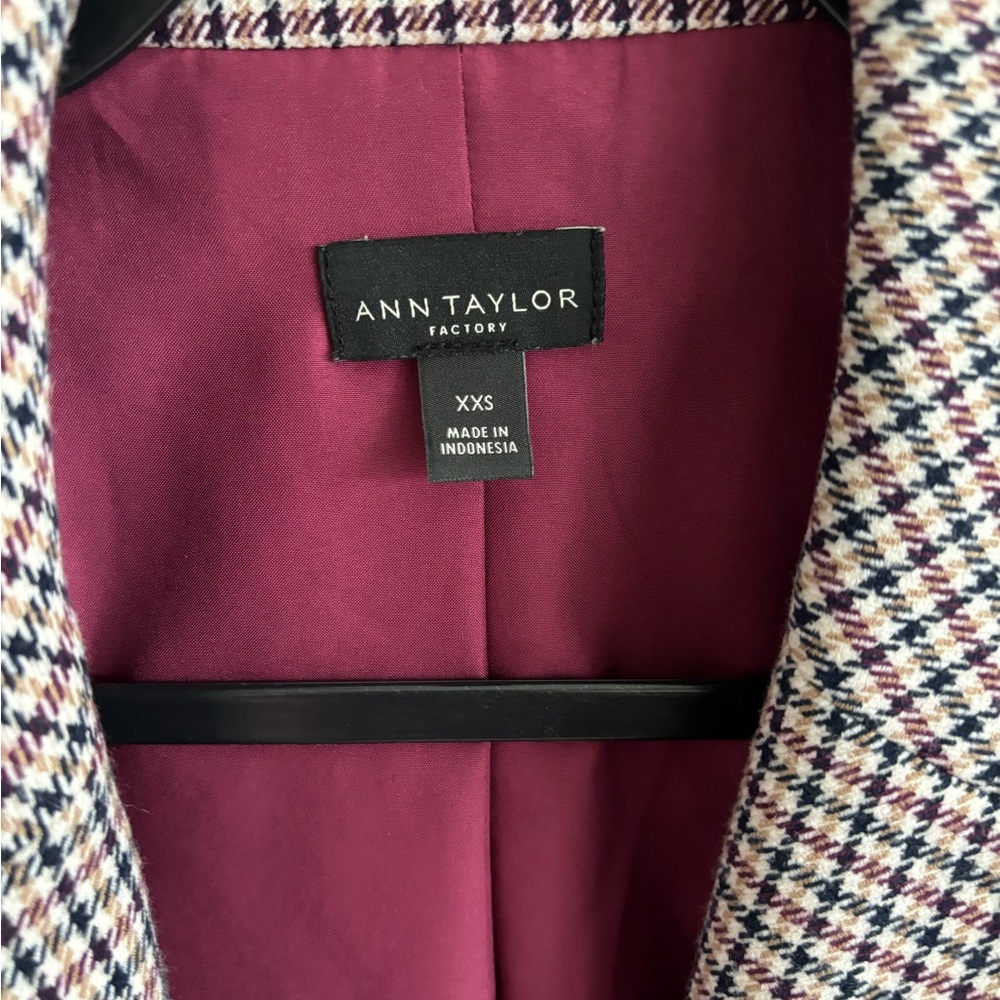 Ann Taylor | Houndstooth Long Line Blazer Jacket | Size XS - Picture 3 of 4